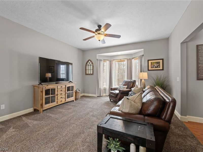 10960 Eden Park Drive, Chardon, OH 44024 Photo 7