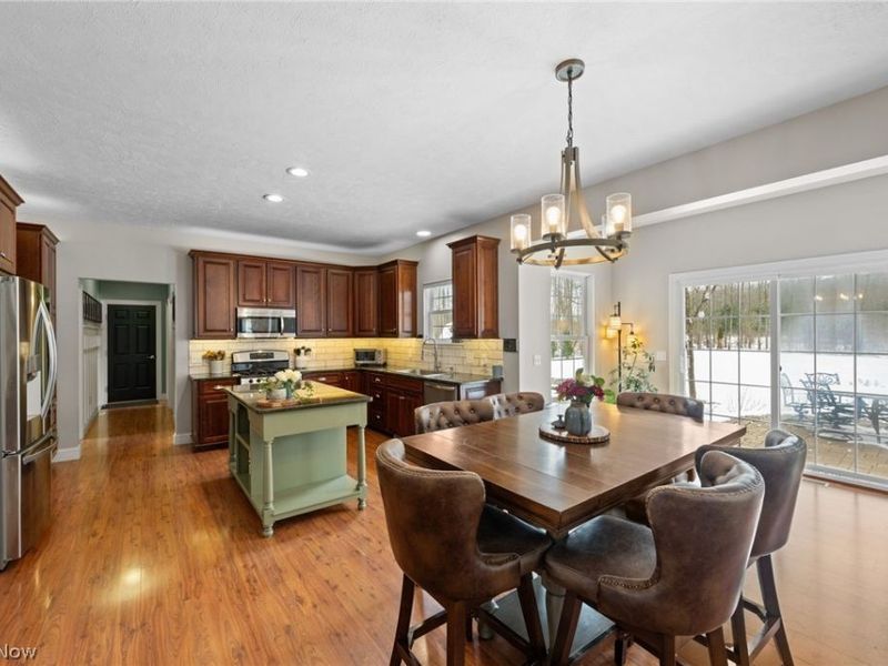 10960 Eden Park Drive, Chardon, OH 44024 Photo 9