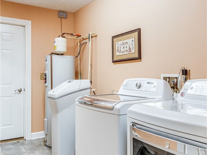 66 Falling Water Circle, Munroe Falls, OH 44262 Photo 12