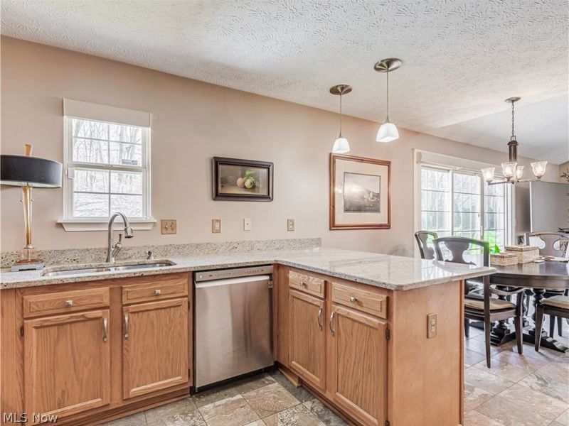 66 Falling Water Circle, Munroe Falls, OH 44262 Photo 8