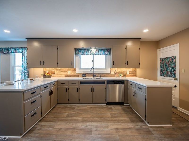 137 Noble Street W, East Canton, OH 44730 Photo 10