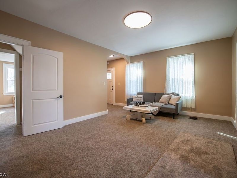 137 Noble Street W, East Canton, OH 44730 Photo 6