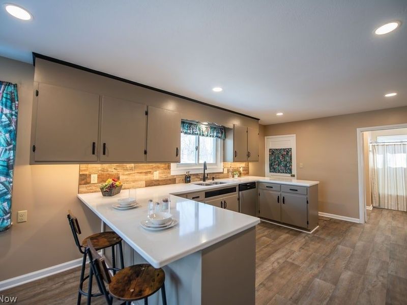 137 Noble Street W, East Canton, OH 44730 Photo 9