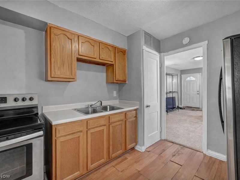 12309 Brookfield Avenue, Cleveland, OH 44135 Photo 7