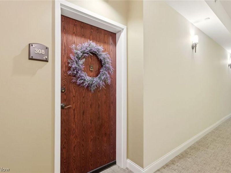 16800 Van Aken Boulevard, Unit 308, Shaker Heights, OH 44120 Photo 2