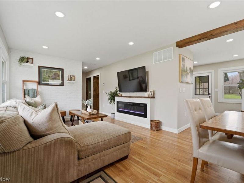 11790 Frost Road , Mantua, OH 44255 Photo 2