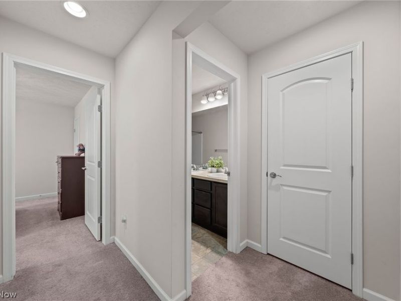 2039 Meadowood Boulevard, Twinsburg, OH 44087 Photo 25