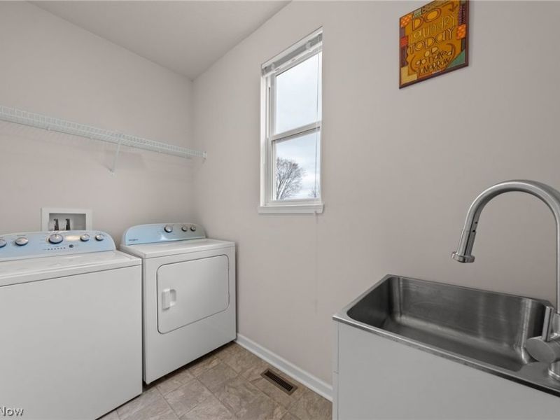 2039 Meadowood Boulevard, Twinsburg, OH 44087 Photo 38