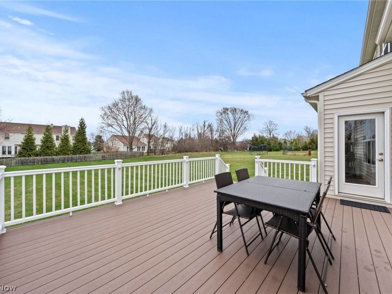 2039 Meadowood Boulevard, Twinsburg, OH 44087 Photo 43