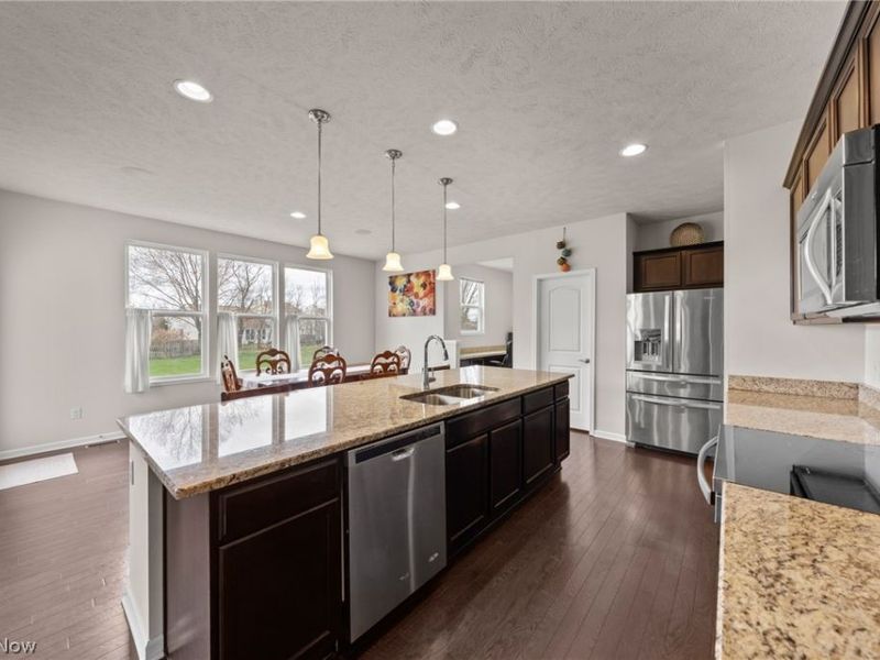 2039 Meadowood Boulevard, Twinsburg, OH 44087 Photo 6