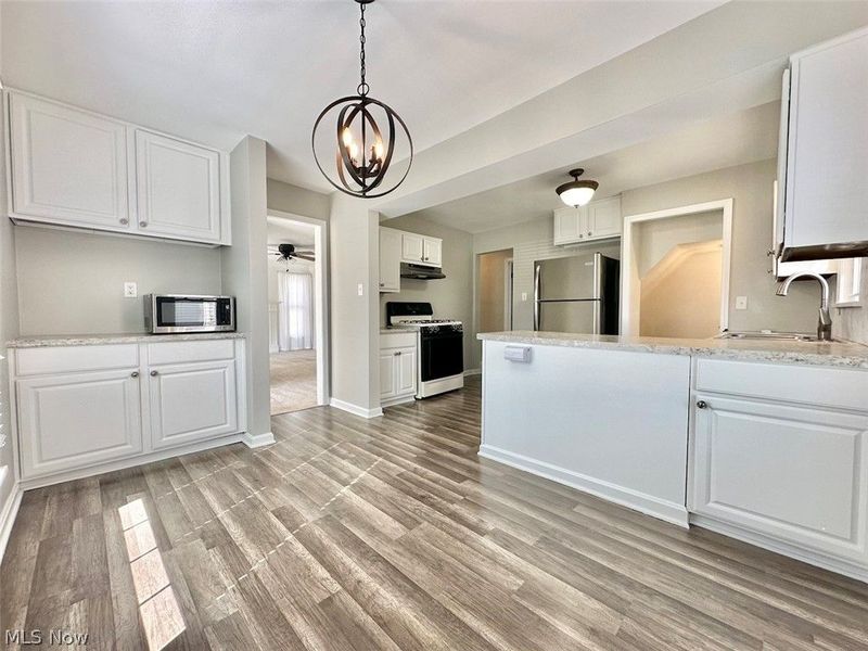 5815 Chestnut Road, Independence, OH 44131 Photo 3