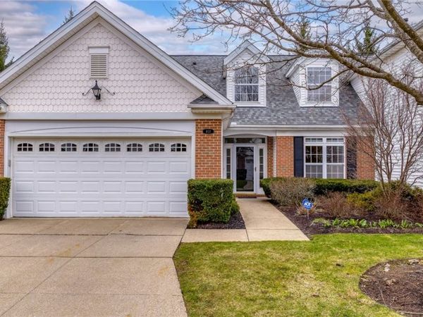 410 Rosebury Court , Mayfield Heights, OH 44124
