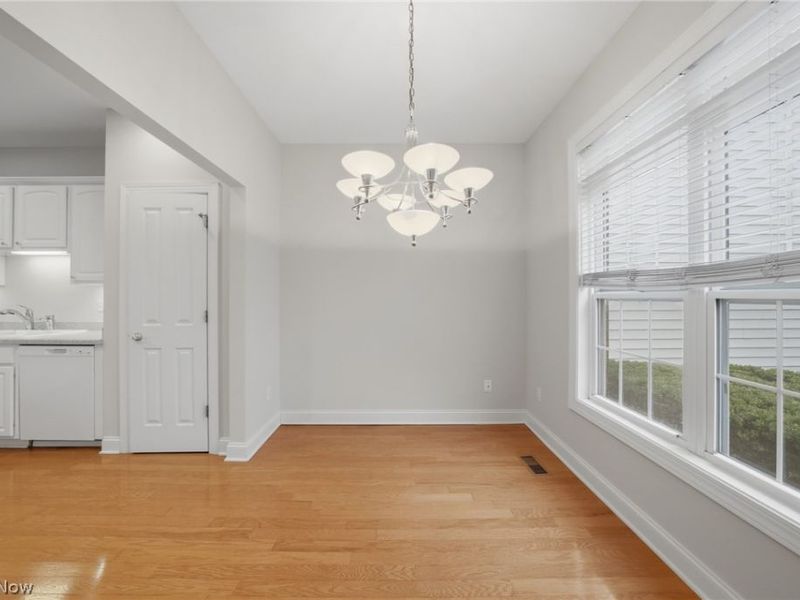 410 Rosebury Court, Mayfield Heights, OH 44124 Photo 19