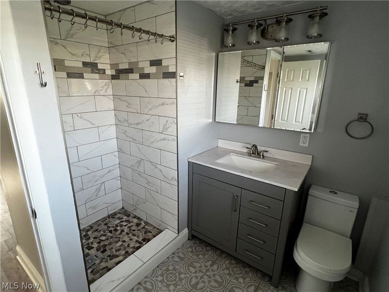 4048 Kenyon Avenue, Lorain, OH 44053 Photo 15