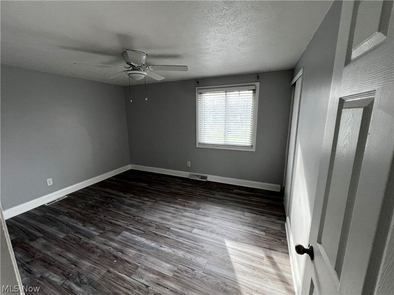 4048 Kenyon Avenue, Lorain, OH 44053 Photo 19