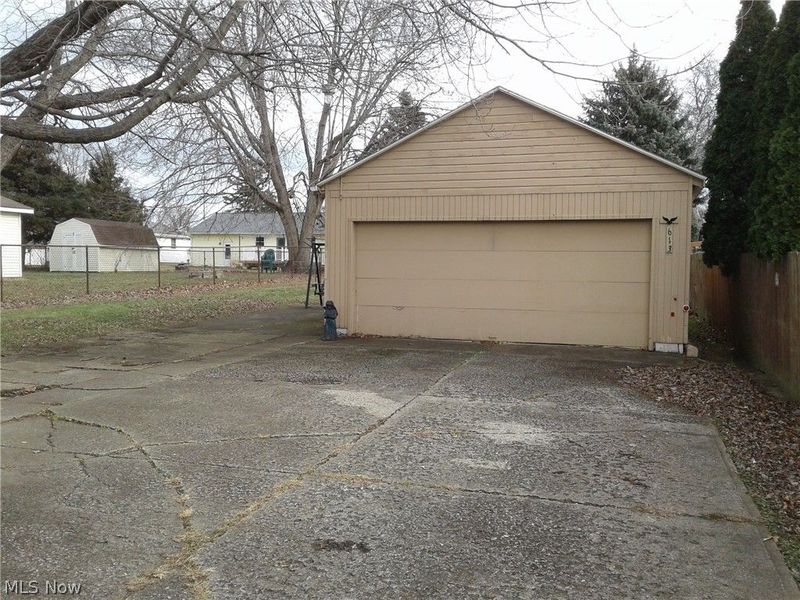 613 Jackson Street, Amherst, OH 44001 Photo 4