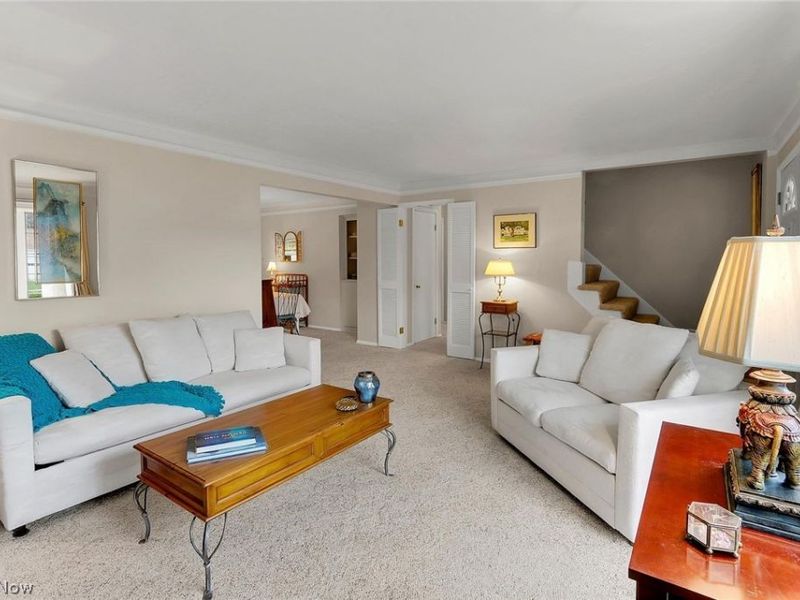 861 Orchard Park Drive, Rocky River, OH 44116 Photo 3