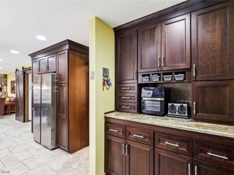 2430 Towpath Boulevard, Cuyahoga Falls, OH 44313 Photo 11