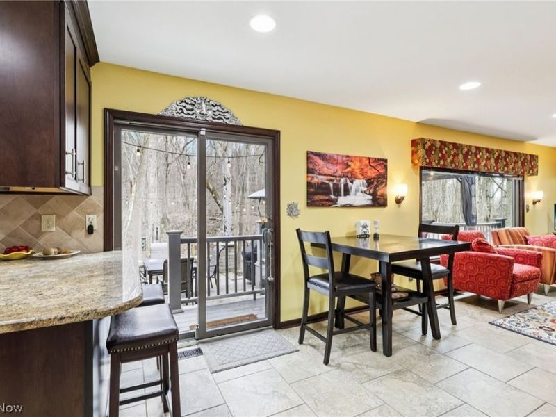 2430 Towpath Boulevard, Cuyahoga Falls, OH 44313 Photo 12