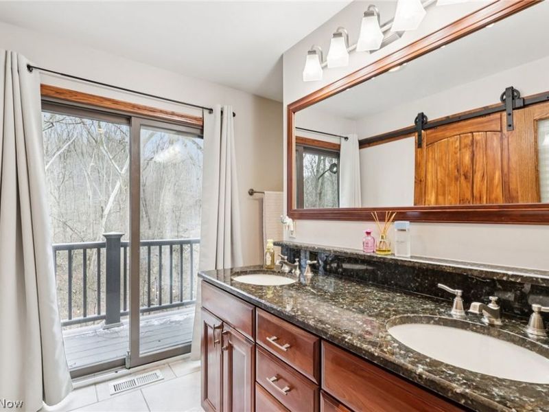 2430 Towpath Boulevard, Cuyahoga Falls, OH 44313 Photo 20