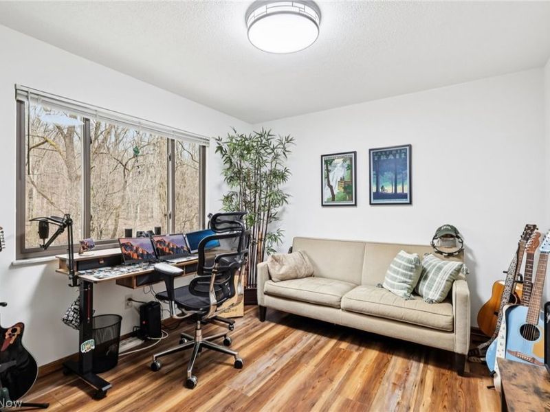 2430 Towpath Boulevard, Cuyahoga Falls, OH 44313 Photo 25