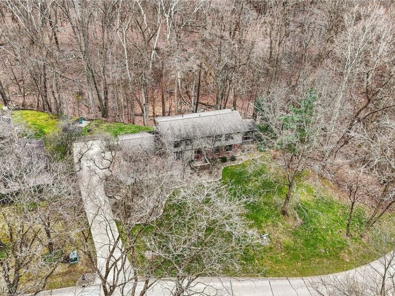 2430 Towpath Boulevard, Cuyahoga Falls, OH 44313 Photo 3