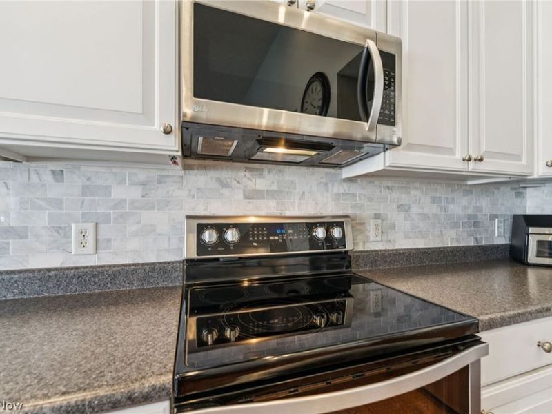 898 Willow Creek Drive, Fairlawn, OH 44333 Photo 13