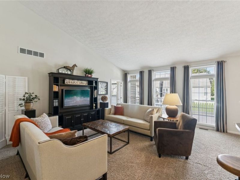 898 Willow Creek Drive, Fairlawn, OH 44333 Photo 5