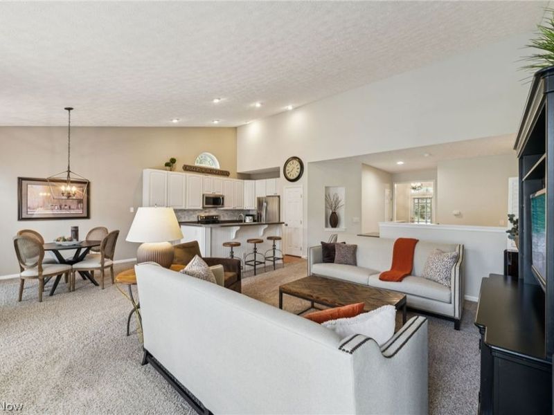 898 Willow Creek Drive, Fairlawn, OH 44333 Photo 6