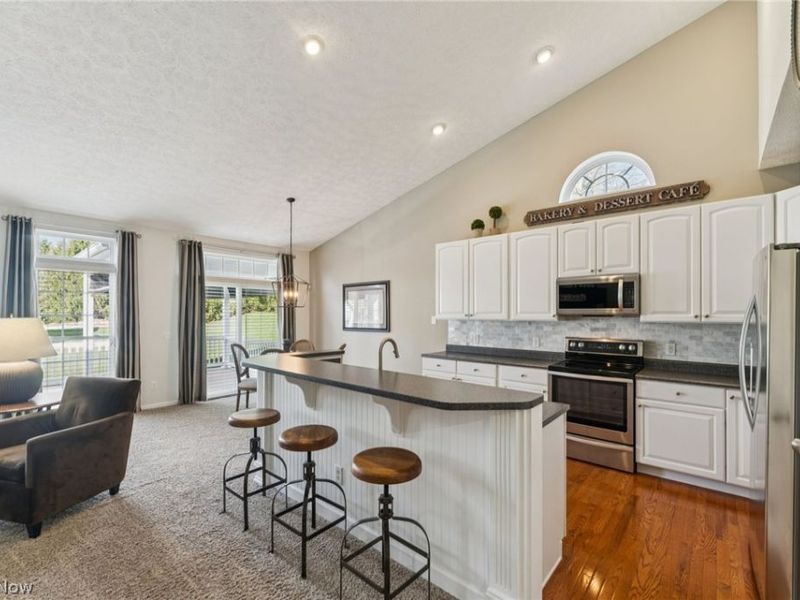 898 Willow Creek Drive, Fairlawn, OH 44333 Photo 9