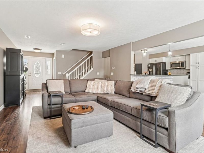 3645 Firethorn Drive, Aurora, OH 44202 Photo 3