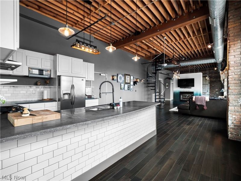 1260 W 4th Street, Unit 604, Cleveland, OH 44113 Photo 14