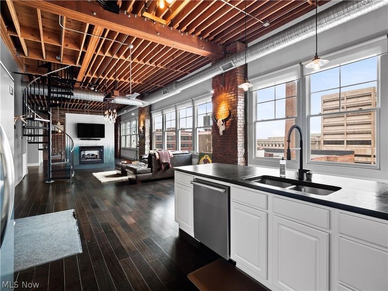 1260 W 4th Street, Unit 604, Cleveland, OH 44113 Photo 15