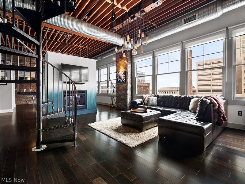 1260 W 4th Street, Unit 604, Cleveland, OH 44113 Photo 3