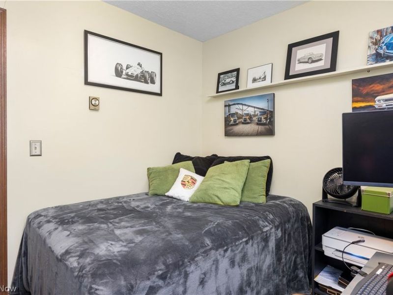 2630 Robinhood Drive, Lorain, OH 44053 Photo 23