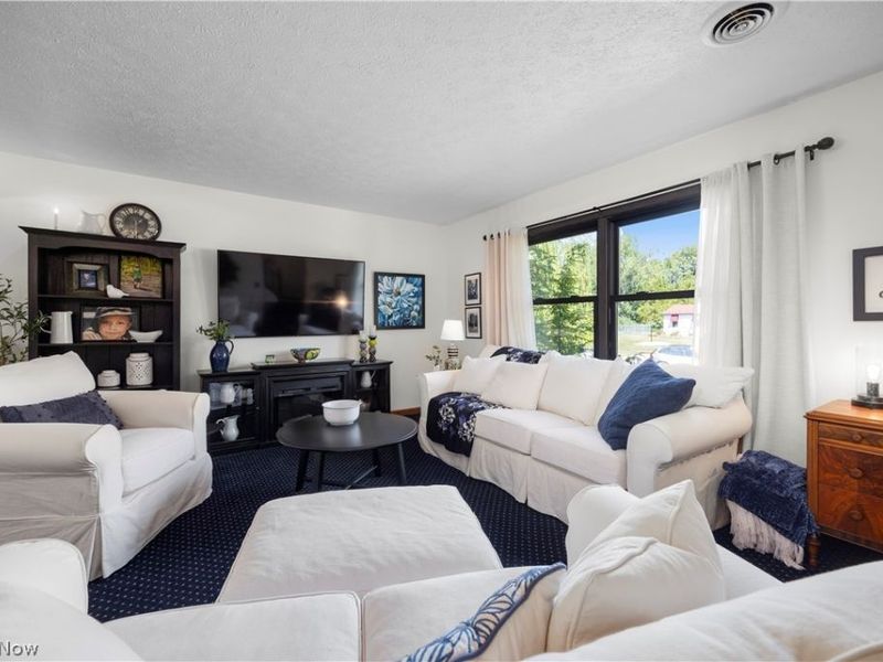 2630 Robinhood Drive, Lorain, OH 44053 Photo 4