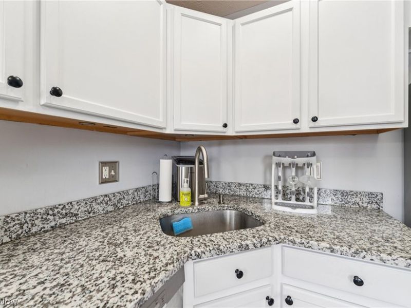 5412 Bridge Avenue, Cleveland, OH 44102 Photo 12