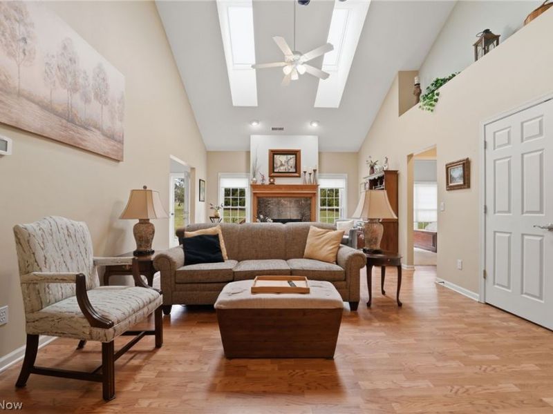 737 Elmwood Point, Aurora, OH 44202 Photo 3