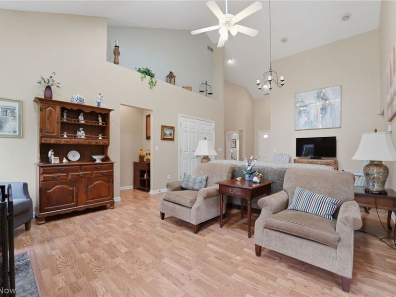 737 Elmwood Point, Aurora, OH 44202 Photo 5