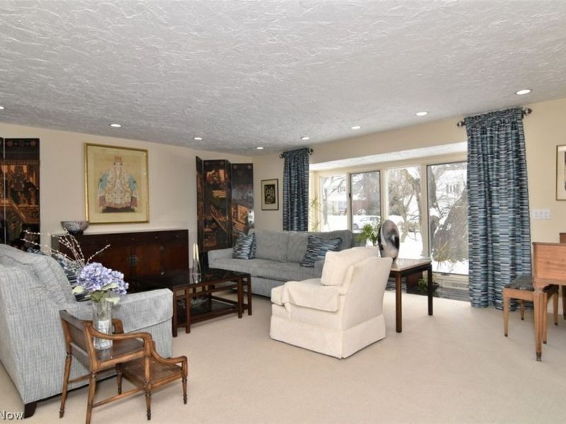 23499 Shelburne Road, Shaker Heights, OH 44122 Photo 4