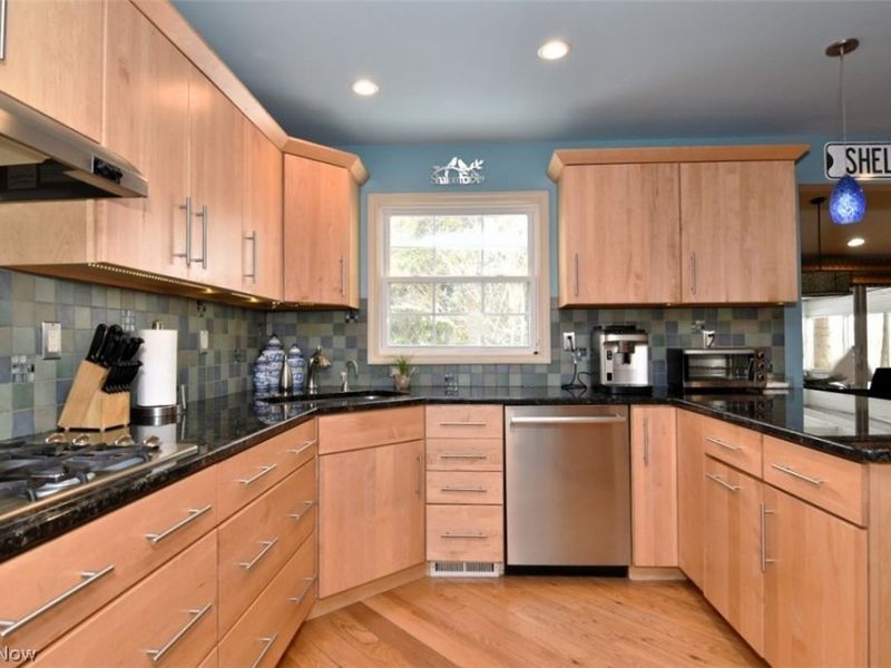 23499 Shelburne Road, Shaker Heights, OH 44122 Photo 9