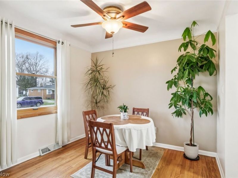 10860 Ronald Drive, Parma, OH 44130 Photo 13