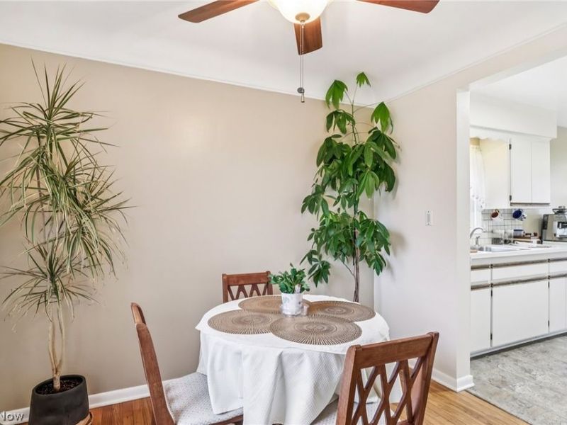 10860 Ronald Drive, Parma, OH 44130 Photo 14