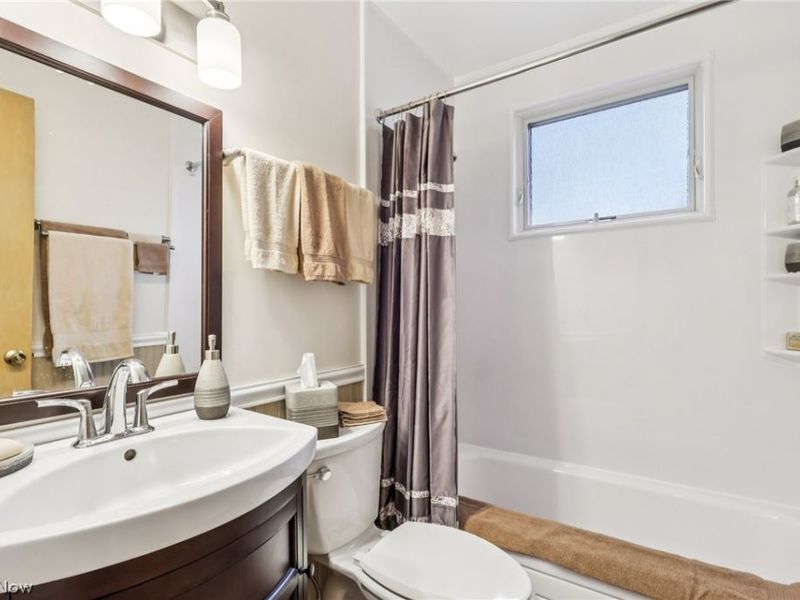 10860 Ronald Drive, Parma, OH 44130 Photo 24