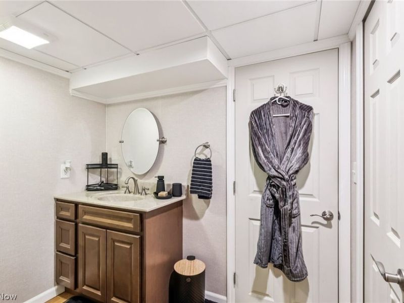 10860 Ronald Drive, Parma, OH 44130 Photo 38