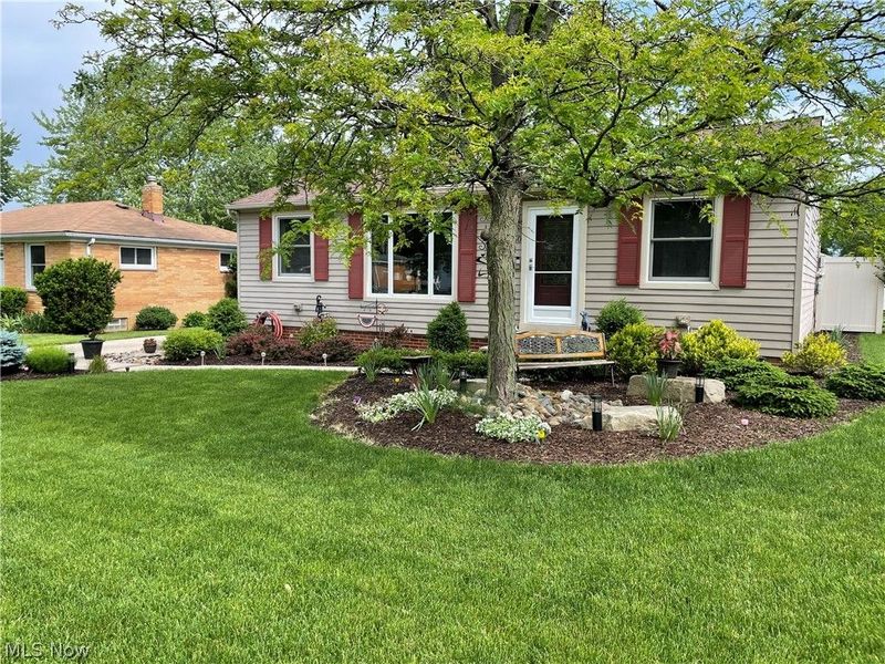 10860 Ronald Drive, Parma, OH 44130 Photo 5