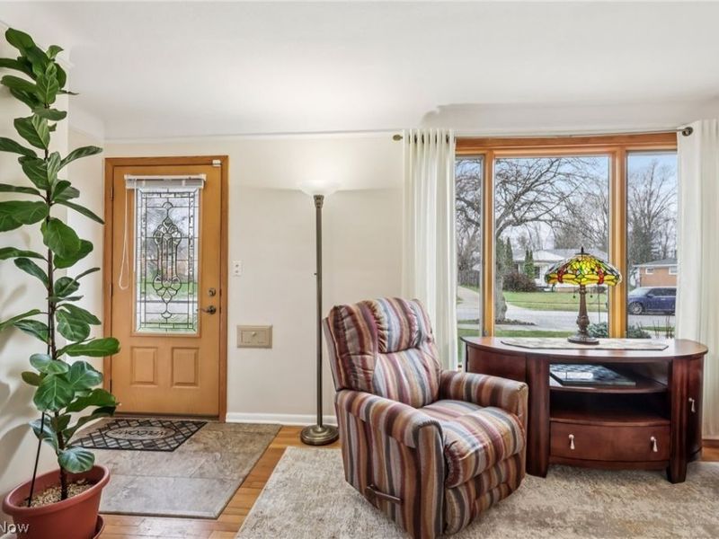 10860 Ronald Drive, Parma, OH 44130 Photo 7