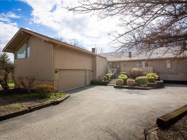 512-11 Overlook Drive , Aurora, OH 44202