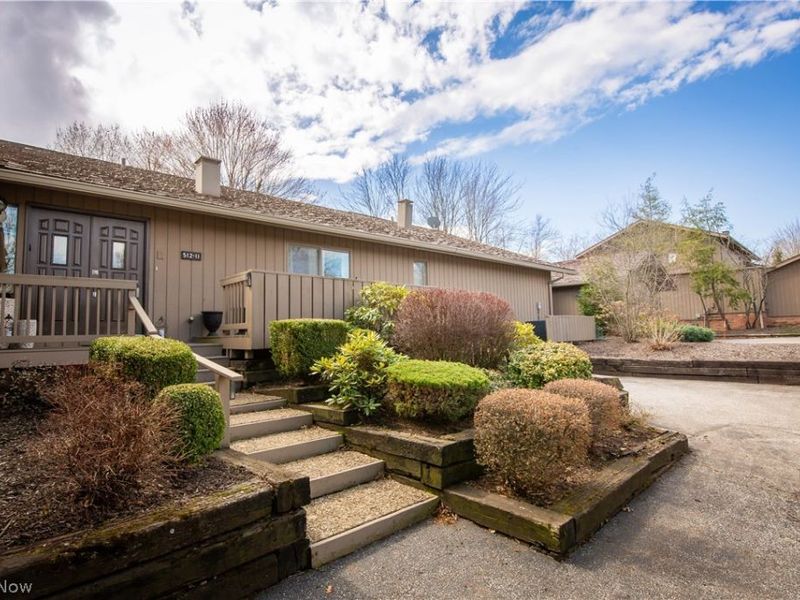 512-11 Overlook Drive, Aurora, OH 44202 Photo 2