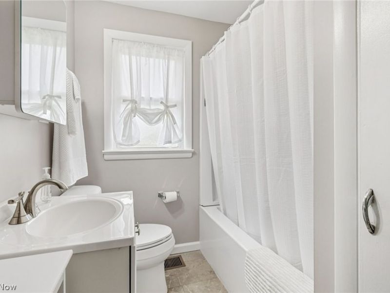 34825 Aurora Road, Solon, OH 44139 Photo 11